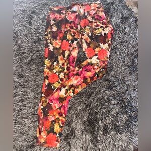 7 For All Mankind Floral Skinny Jeans w/ankle zipper | size 29